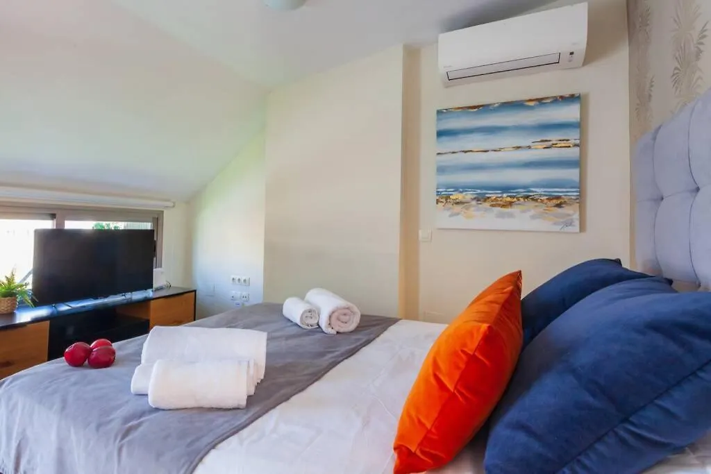 Precioso Ático con terraza centro Historico Malaga Apartamento Espanha